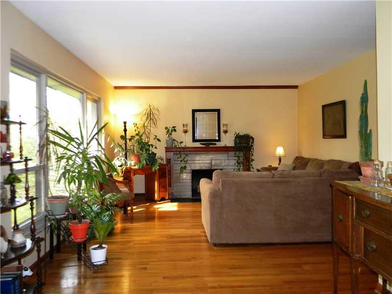 418 East Stop 13 Road Indianapolis, IN 46227 - Photo 6 of 22 Gallery Image 6