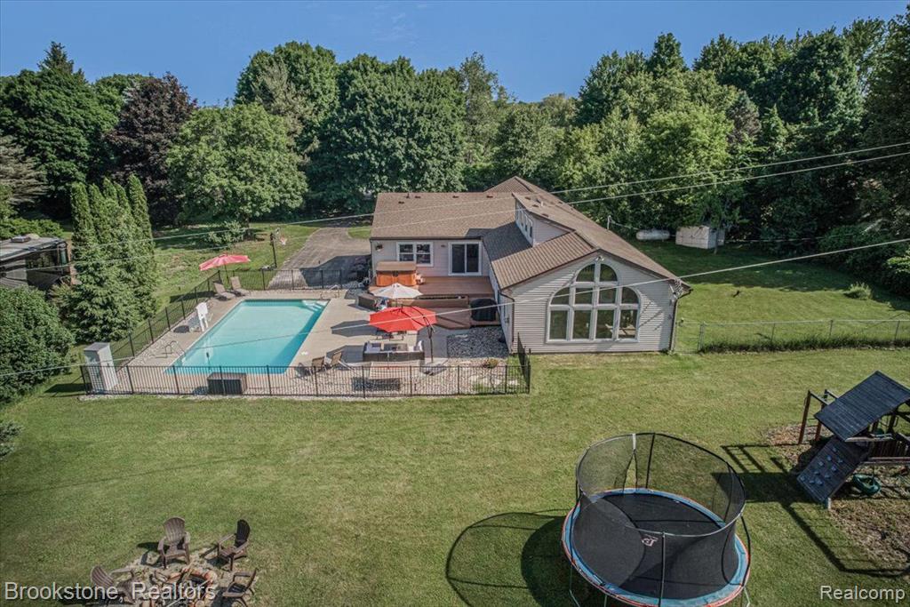 12824 Clyde Road Fenton, MI 48430 - Photo 39 of 57