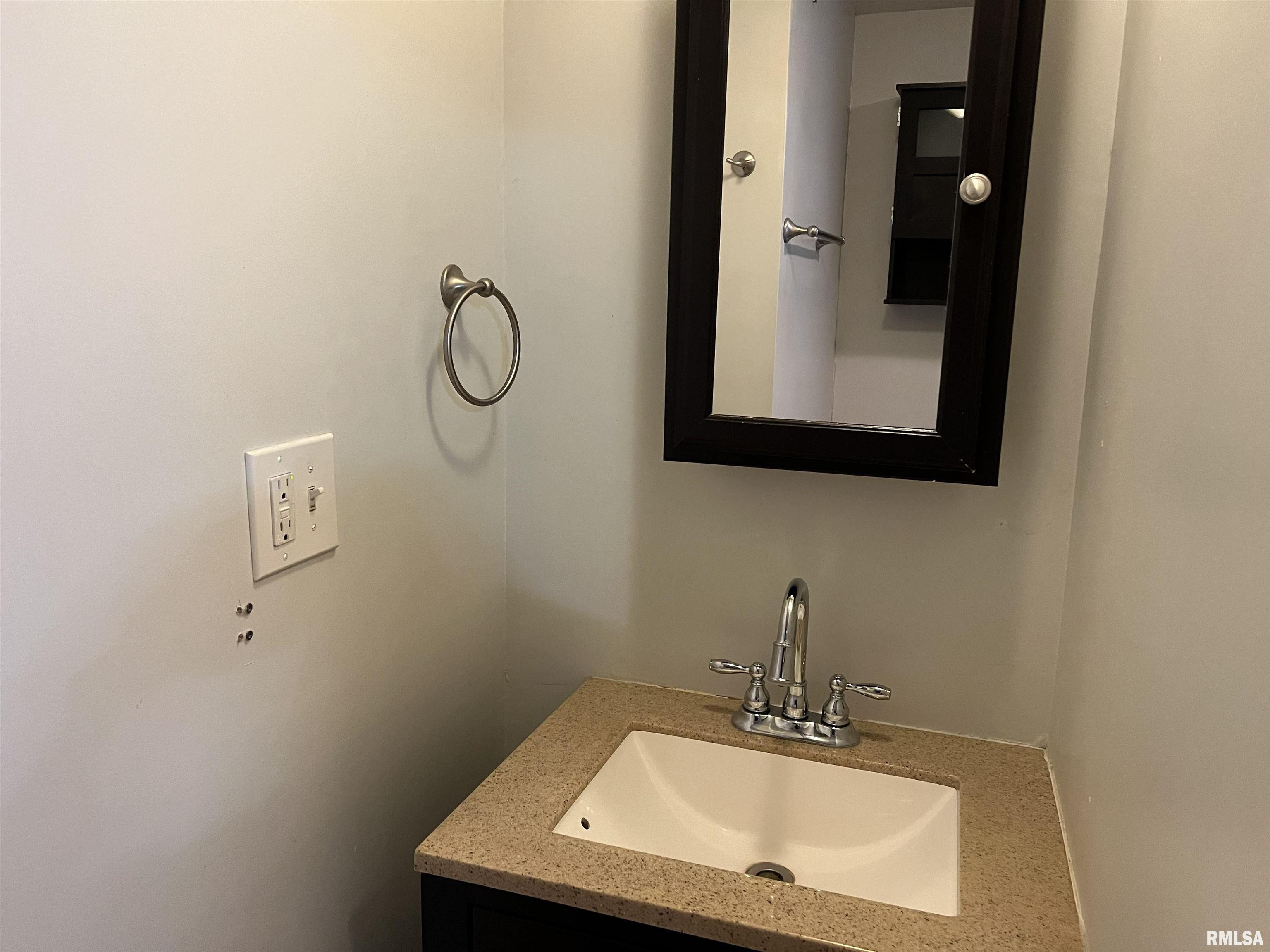 500 North Diamond Street Jacksonville, IL 62650 - Photo 36 of 44