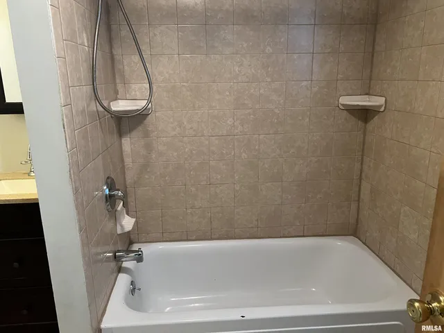 $124,900 | 500 North Diamond Street, Jacksonville, IL 62650