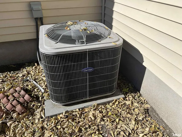 $124,900 | 500 North Diamond Street, Jacksonville, IL 62650