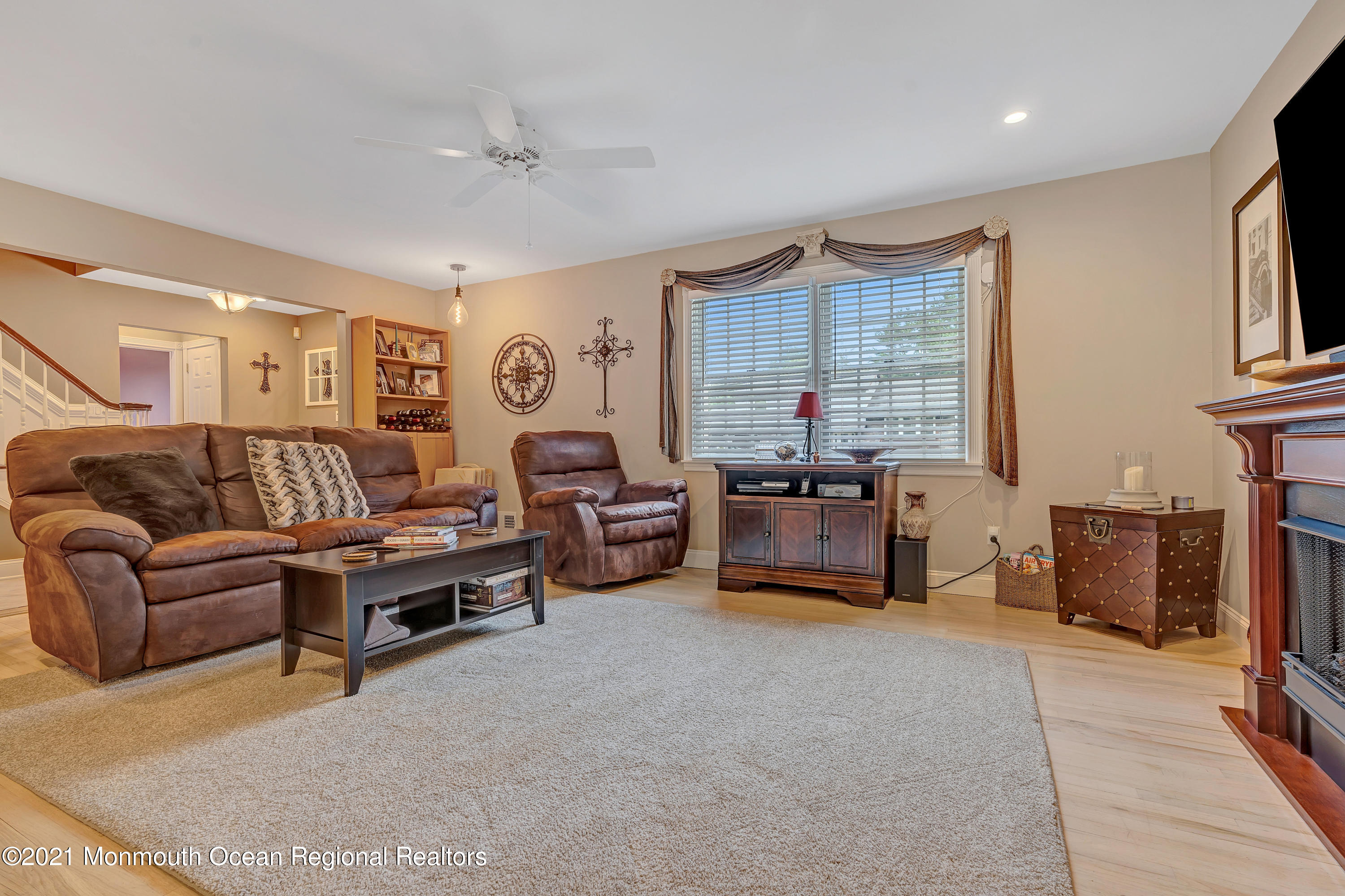69 Church Road Morganville, NJ 07751 - Photo 7 of 27 Living Room