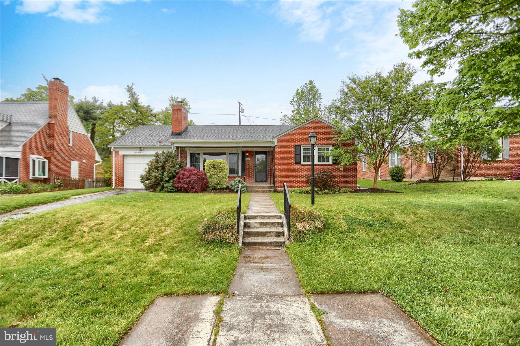 422 Aigburth Road Towson, MD 21286 - Photo 3 of 48