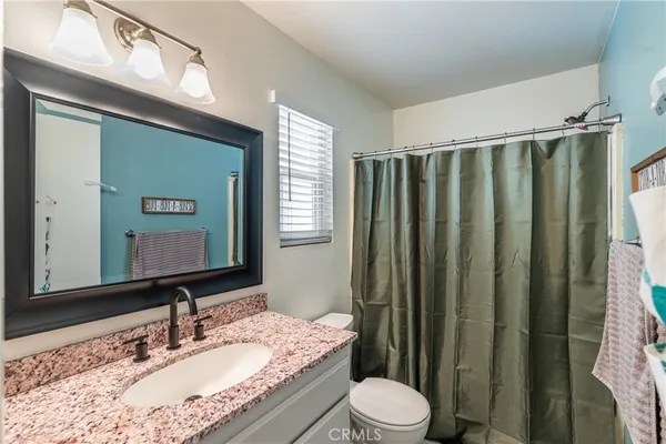 $499,900 | 22701 Copper Hill Drive, Unit 33, Saugus, CA 91350