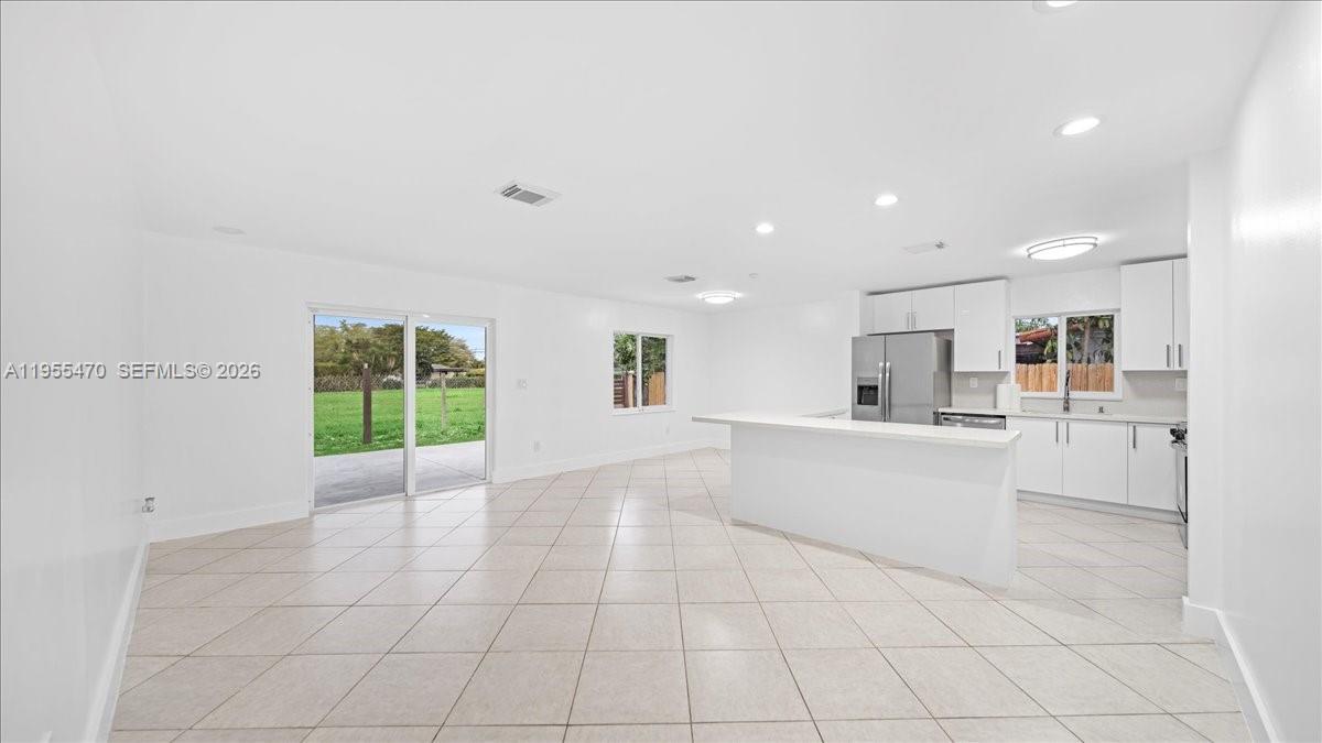 6722 Southwest 135th Court Miami, FL 33183 - Photo 3 of 11