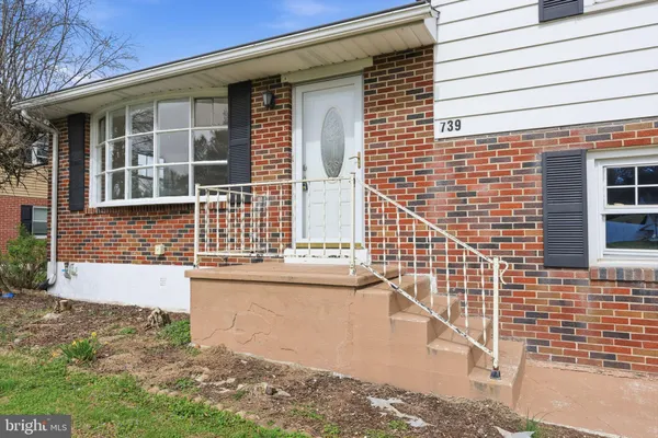 $330,000 | 739 Henry Drive, Emmaus, PA 18049