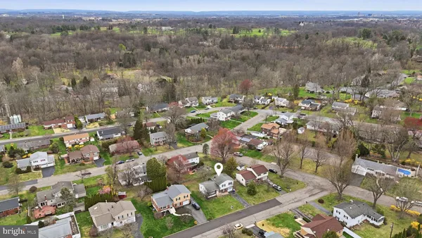 $330,000 | 739 Henry Drive, Emmaus, PA 18049