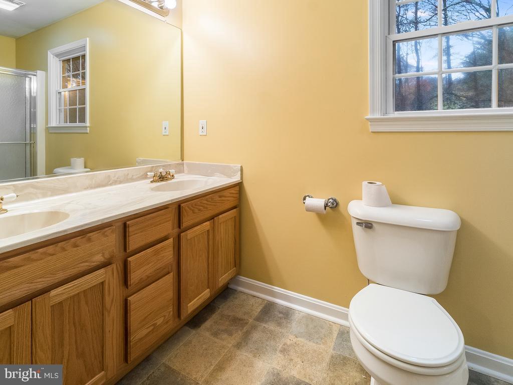16306 Edwards Road Bowling Green, VA 22427 - Photo 12 of 24 Gallery Image 12