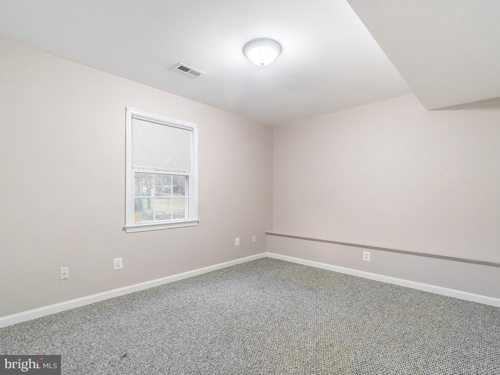 16306 Edwards Road Bowling Green, VA 22427 - Photo 16 of 24 Gallery Image 16