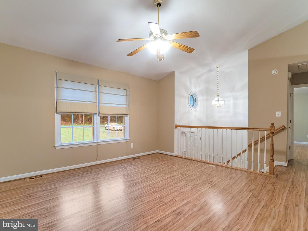 16306 Edwards Road Bowling Green, VA 22427 - Photo 5 of 24 Gallery Image 5