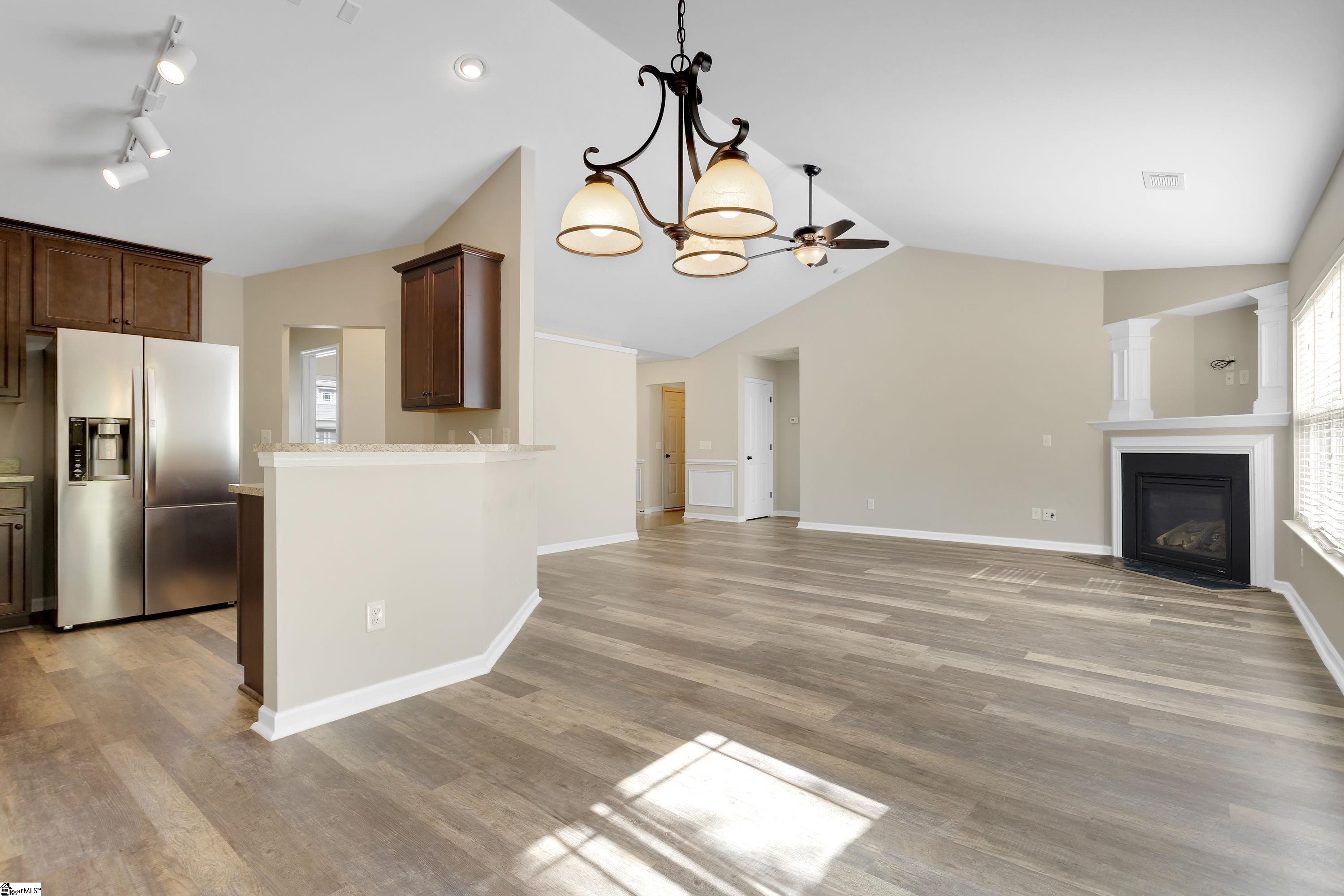 364 Riverdale Road Simpsonville, SC 29680 - Photo 5 of 21 Gallery Image 5