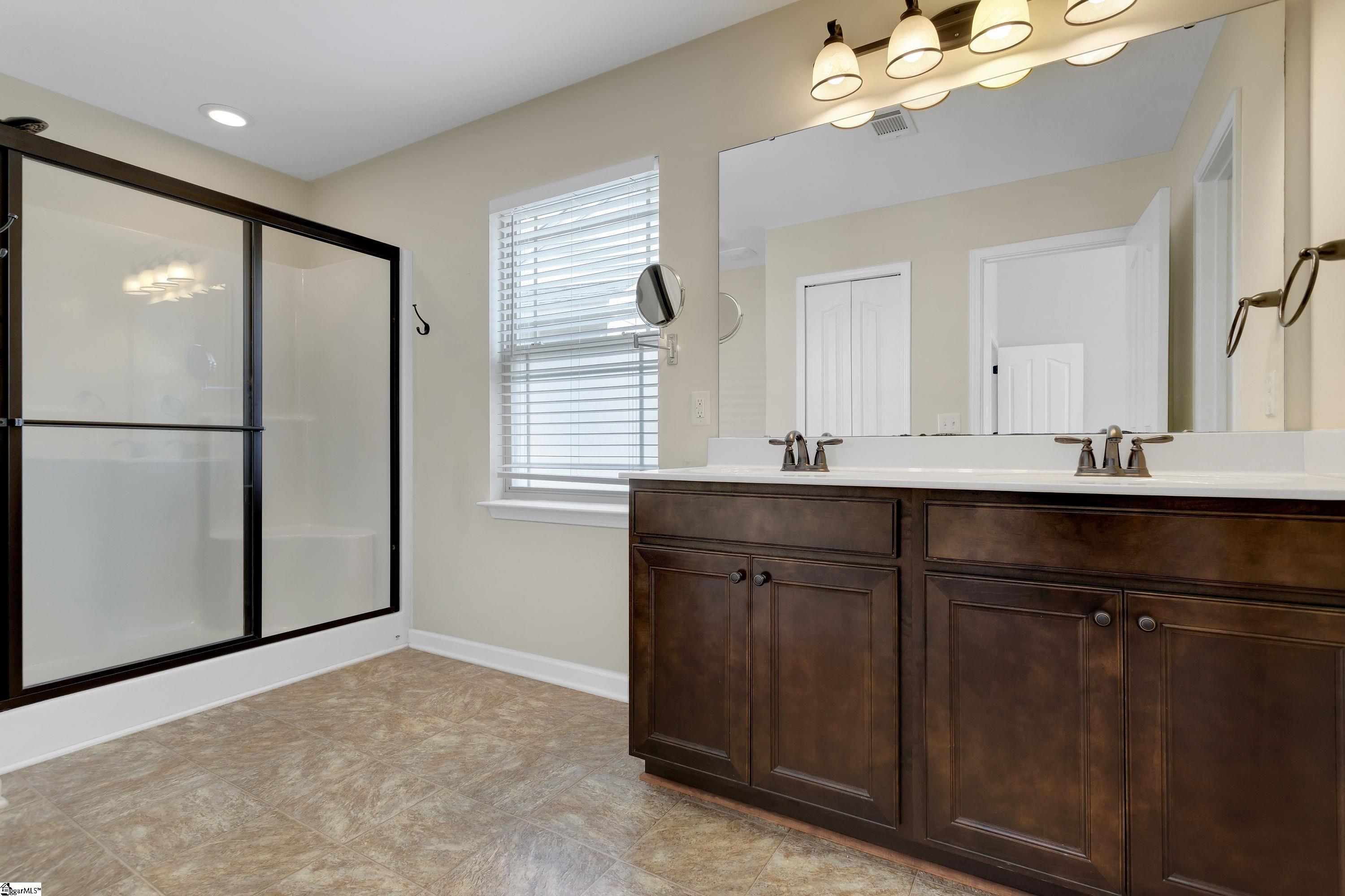 364 Riverdale Road Simpsonville, SC 29680 - Photo 8 of 21 Gallery Image 8