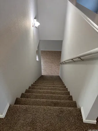 $1,950 | 13407 Rhodes Villa, San Antonio, TX 78249