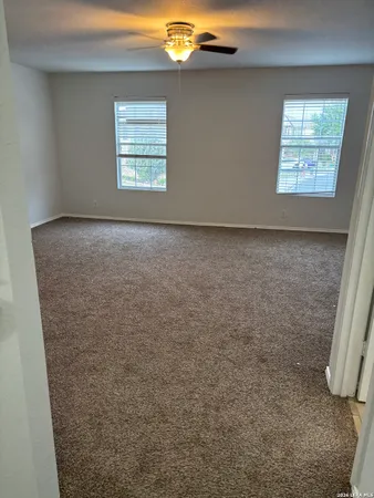 $1,950 | 13407 Rhodes Villa, San Antonio, TX 78249