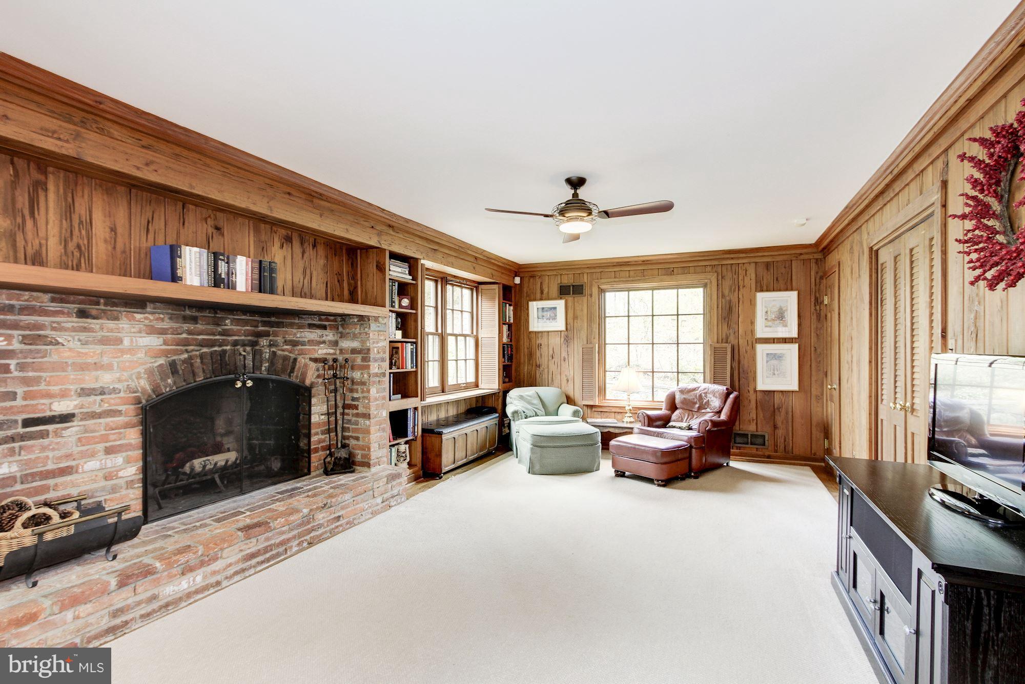 7904 Greentree Road Bethesda, MD 20817 - Photo 12 of 30 Family Room