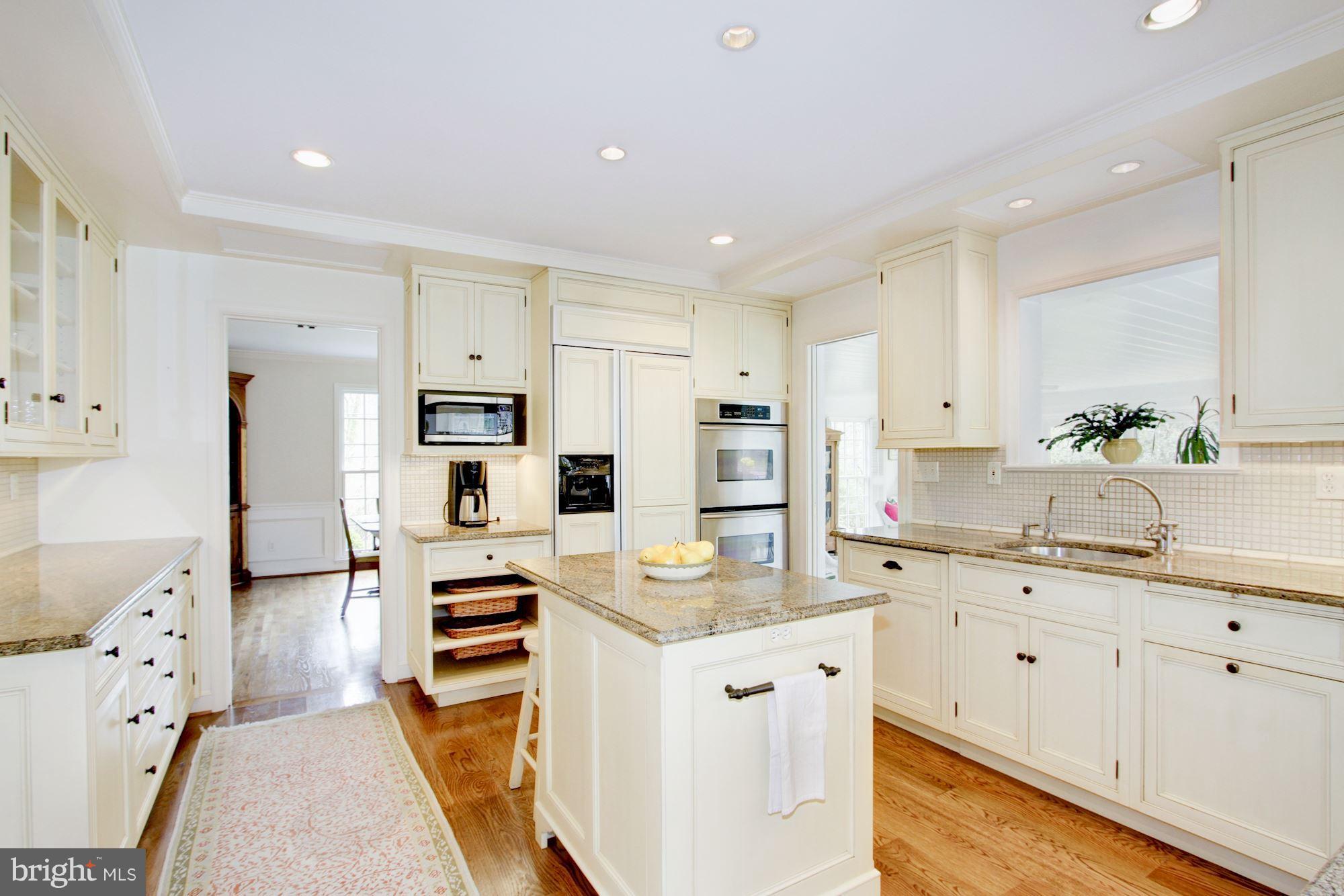 7904 Greentree Road Bethesda, MD 20817 - Photo 6 of 30 Kitchen