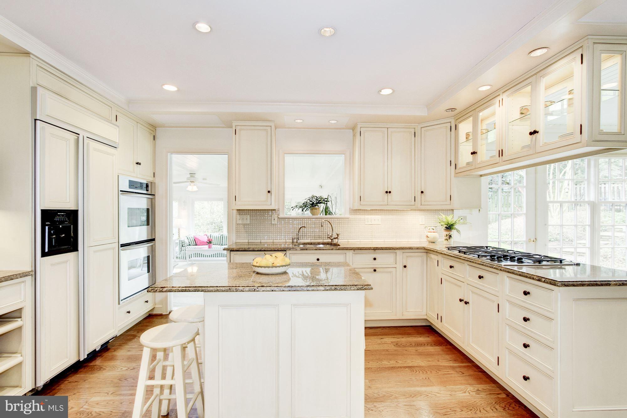 7904 Greentree Road Bethesda, MD 20817 - Photo 7 of 30 Kitchen