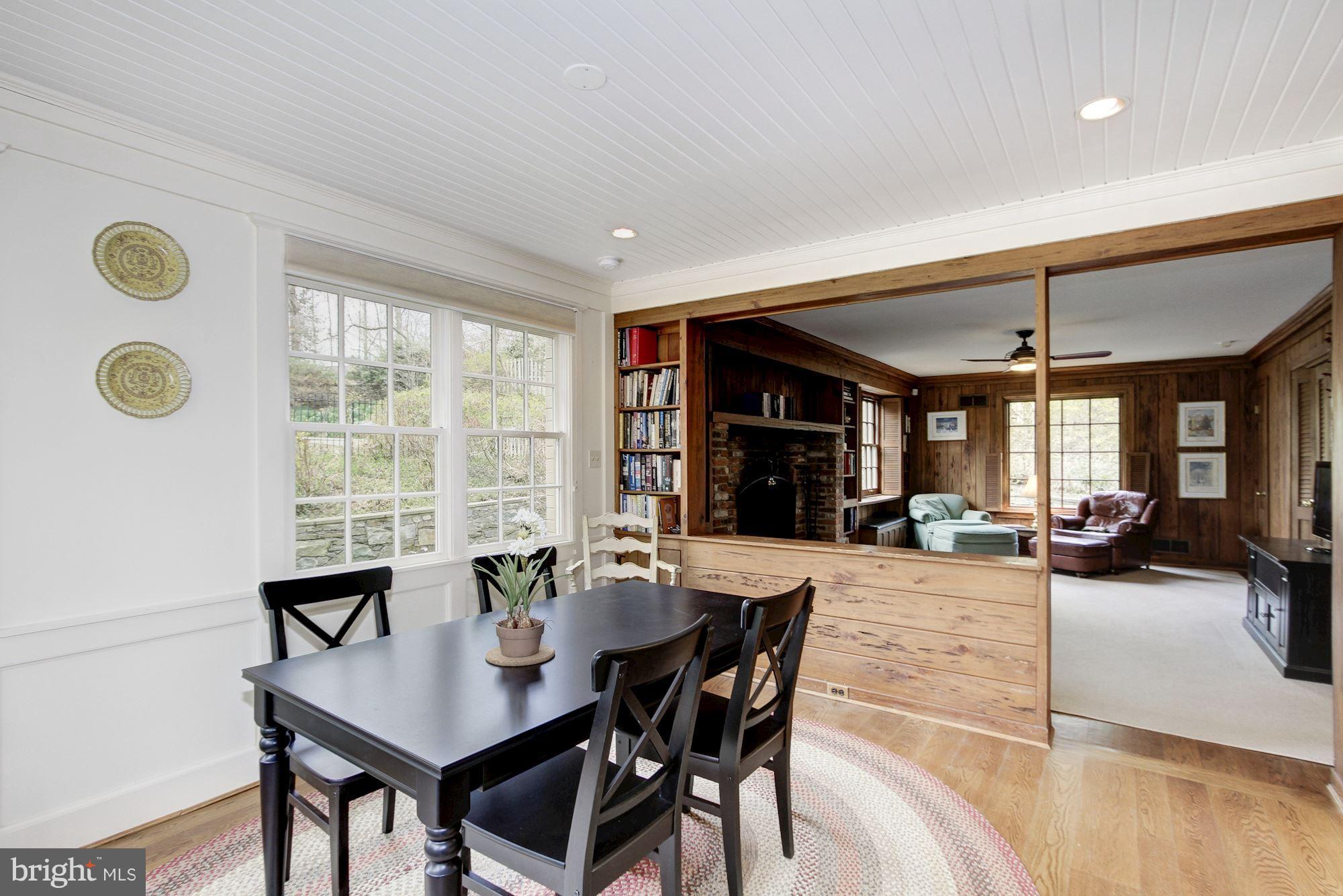 7904 Greentree Road Bethesda, MD 20817 - Photo 9 of 30 Breakfast nook
