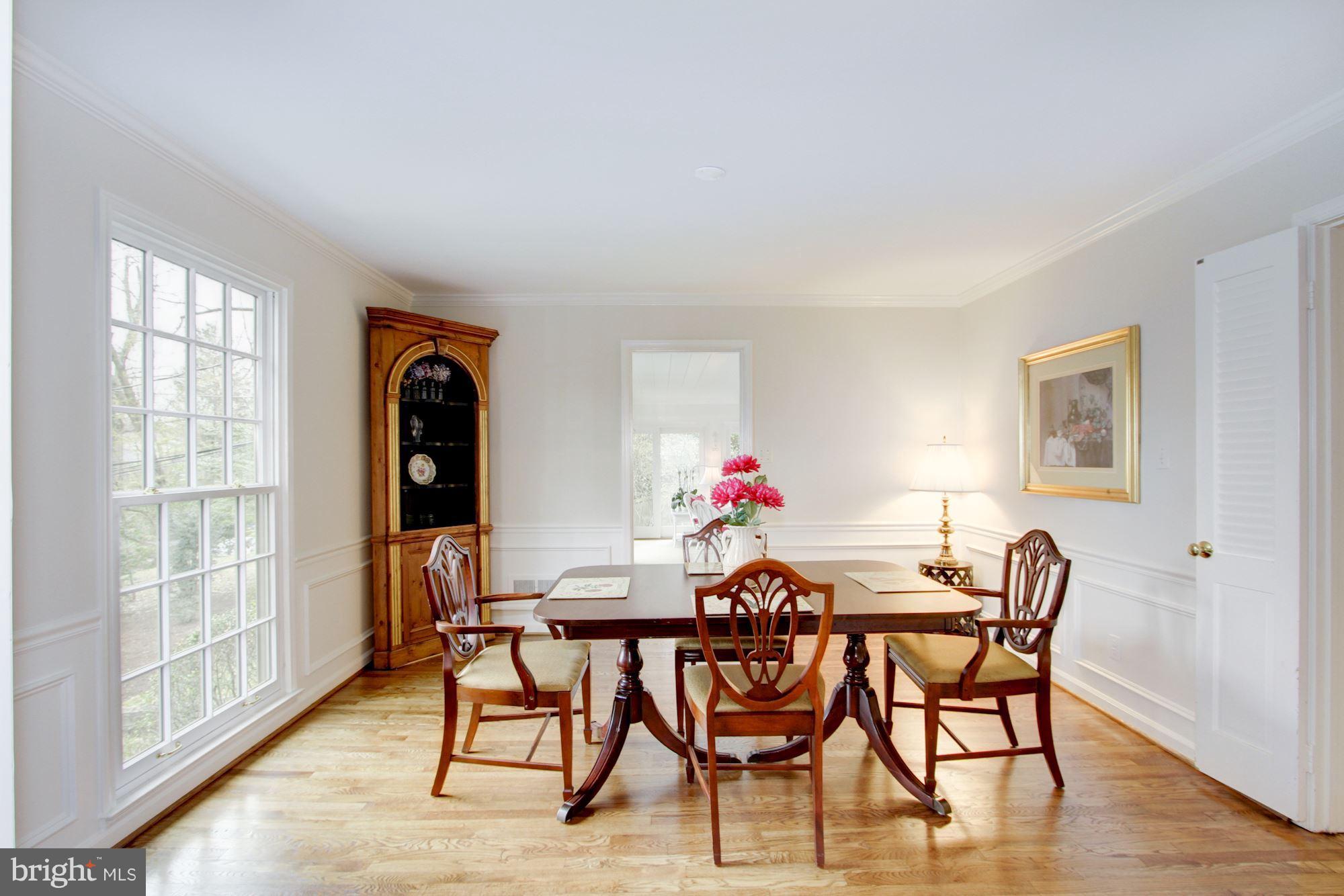 7904 Greentree Road Bethesda, MD 20817 - Photo 10 of 30 Dining Room