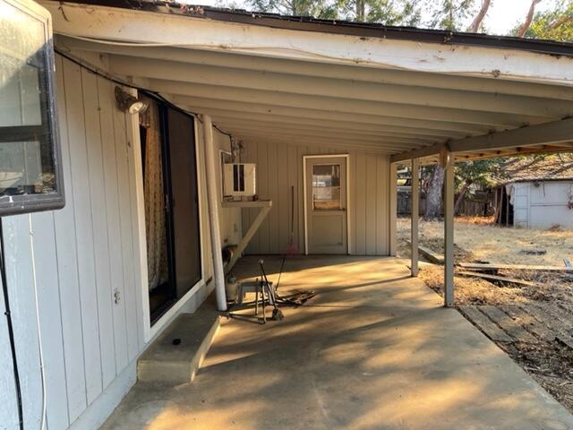 556 Upper Applegate Road Jacksonville, OR 97530 - Photo 7 of 22 556 pic 16 back patio