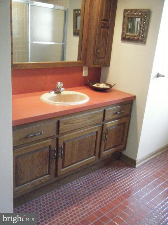 958 Nissley Road Lancaster, PA 17601 - Photo 15 of 22 Gallery Image 15
