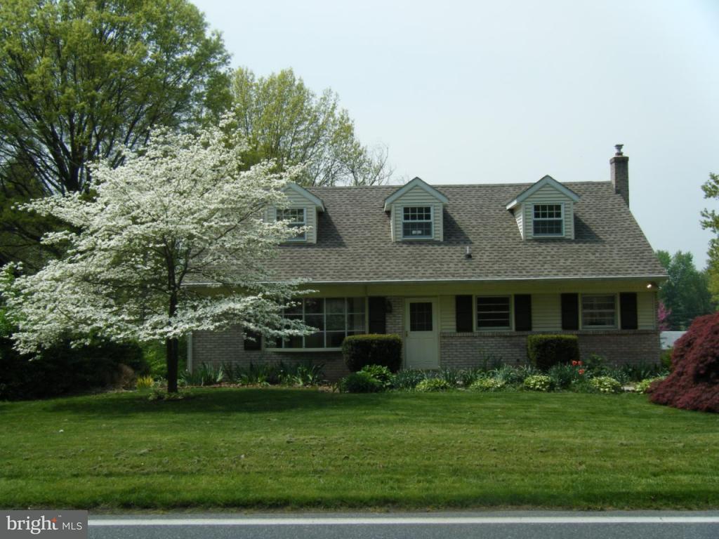 958 Nissley Road Lancaster, PA 17601 - Photo 2 of 22 Gallery Image 2