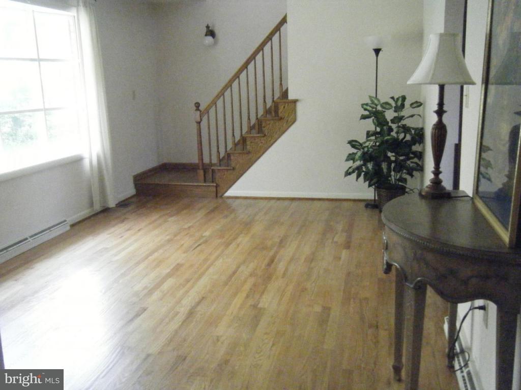 958 Nissley Road Lancaster, PA 17601 - Photo 5 of 22 Gallery Image 5