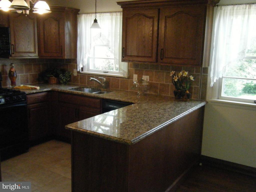 958 Nissley Road Lancaster, PA 17601 - Photo 7 of 22 Gallery Image 7