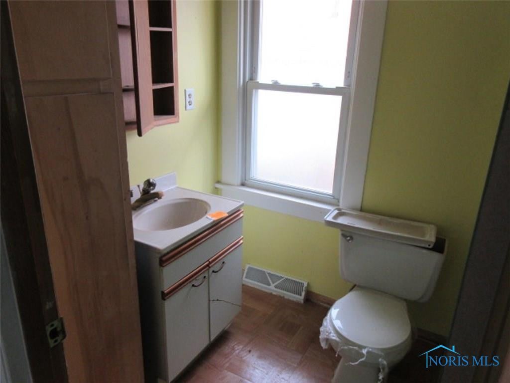 1002 Patchen Road Oregon, OH 43616 - Photo 9 of 20 Gallery Image 9