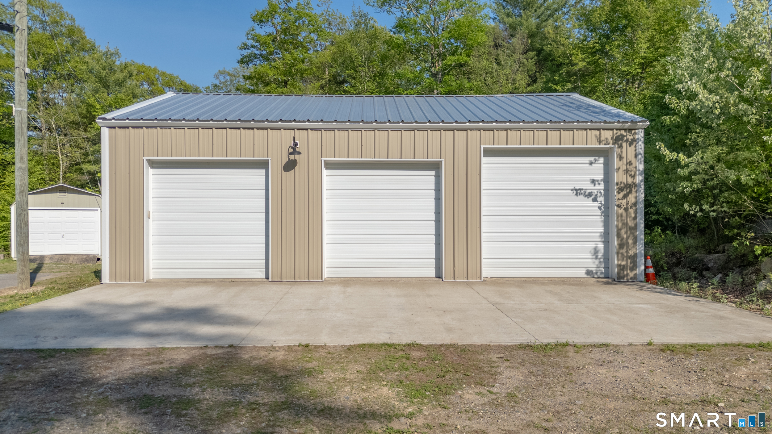 1555 Riverside Drive Thompson, CT 06255 - Photo 4 of 34