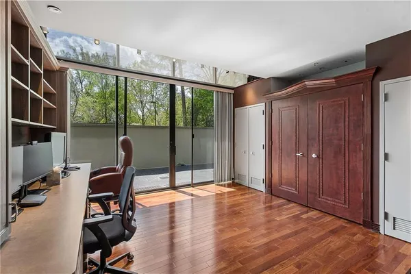 $875,000 | 2660 Peachtree Road Northwest, Unit 4A, Atlanta, GA 30305