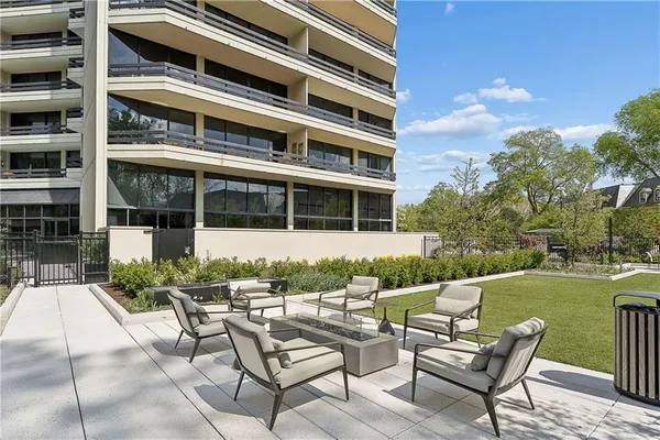 $875,000 | 2660 Peachtree Road Northwest, Unit 4A, Atlanta, GA 30305