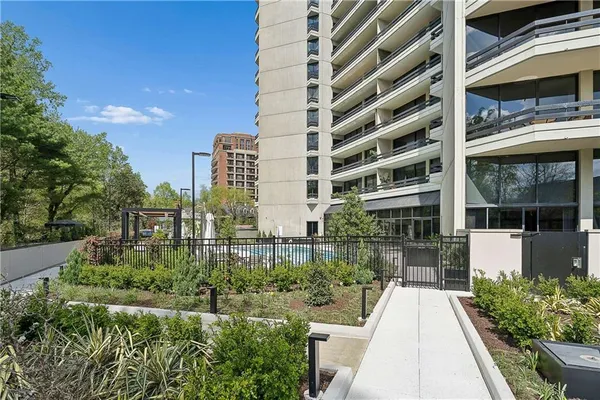 $875,000 | 2660 Peachtree Road Northwest, Unit 4A, Atlanta, GA 30305