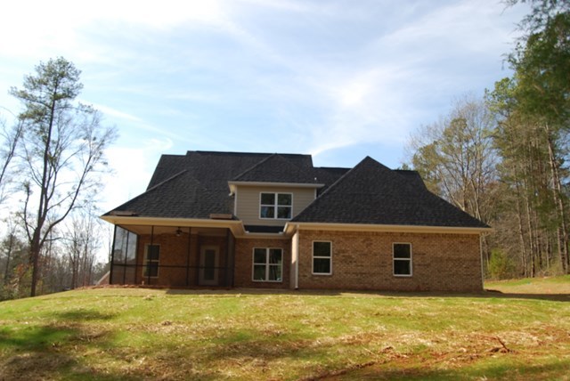 10 Laurel Ridge Forsyth, GA 31029 - Photo 23 of 23 a front view of house with yard and garage