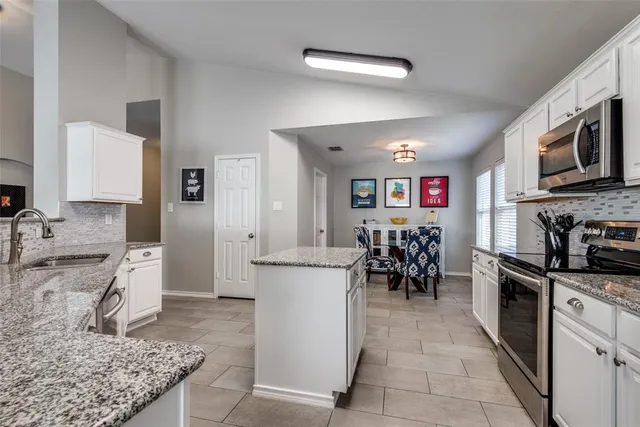 $2,325 | 1900 Juniper Drive, Little Elm, TX 75068