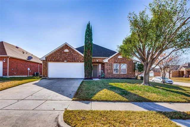 $2,325 | 1900 Juniper Drive, Little Elm, TX 75068