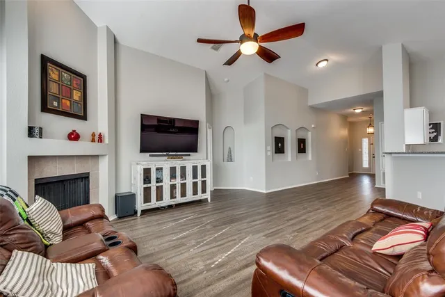 $2,325 | 1900 Juniper Drive, Little Elm, TX 75068