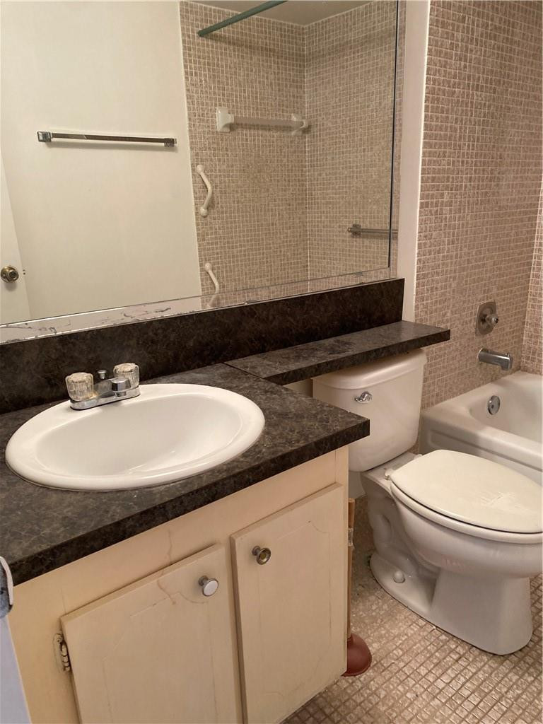 161 Suffolk F, Unit 161 Boca Raton, FL 33434 - Photo 6 of 10 Photo 6