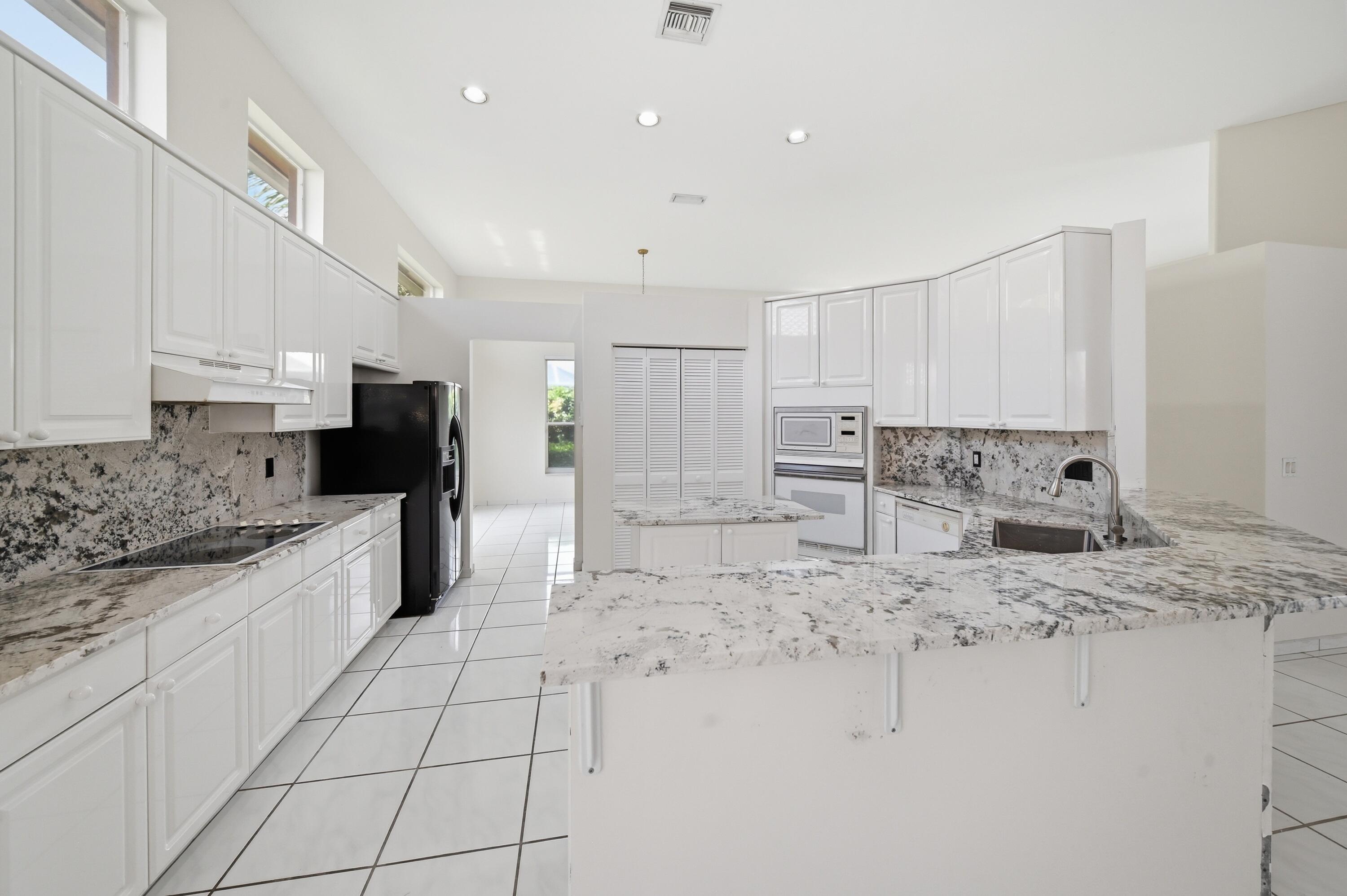 10769 Maple Chase Drive Boca Raton, FL 33498 - Photo 20 of 47 Mela_Boca_Rantal_HDR_020