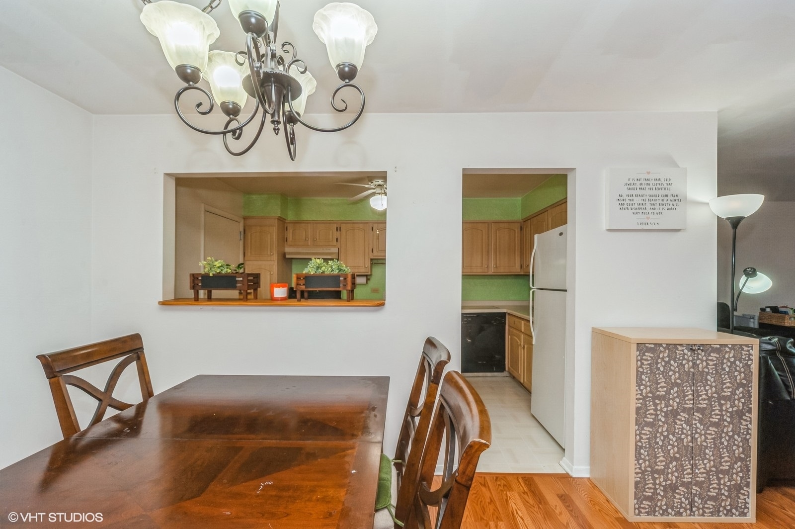 10385 Dearlove Road, Unit 2G Glenview, IL 60025 - Photo 2 of 17 Gallery Image 2
