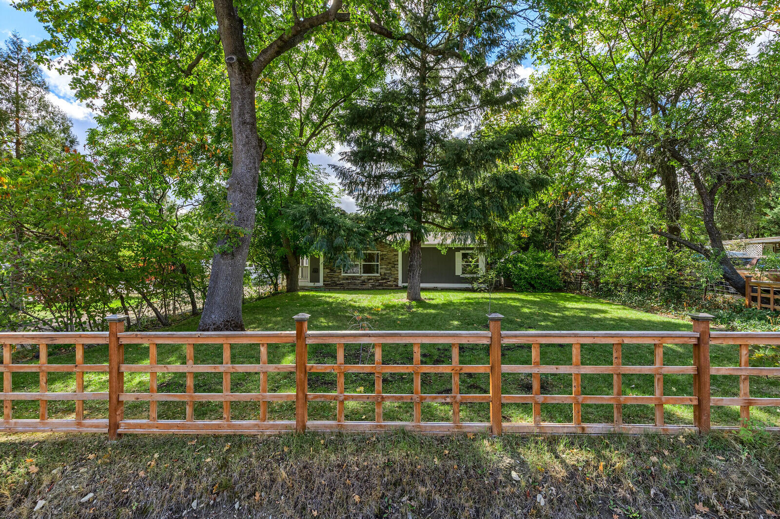 1545 Camp Baker Road Medford, OR 97501 - Photo 1 of 70 02_CBR_2_mls