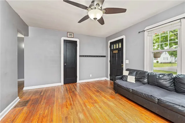 $149,900 | 274 Newton Road, Greece, NY 14626