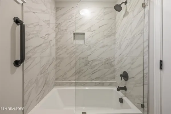 $1,340,000 | 9712 Tranquility Lane, Kodak, TN 37764