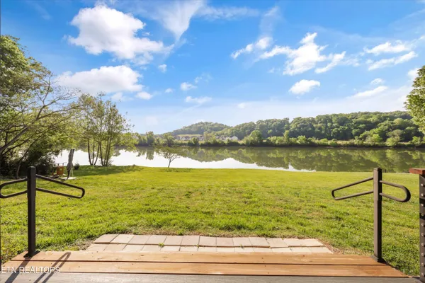 $1,340,000 | 9712 Tranquility Lane, Kodak, TN 37764