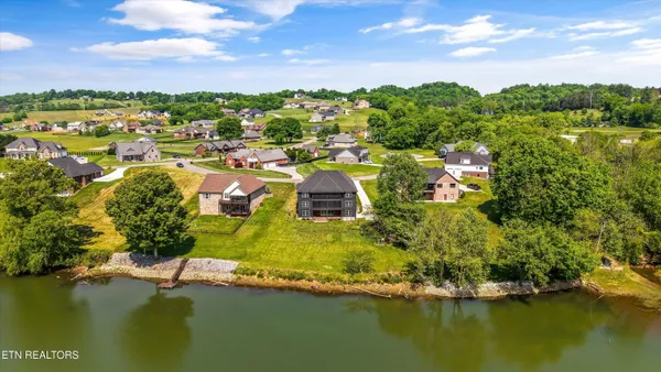 $1,340,000 | 9712 Tranquility Lane, Kodak, TN 37764