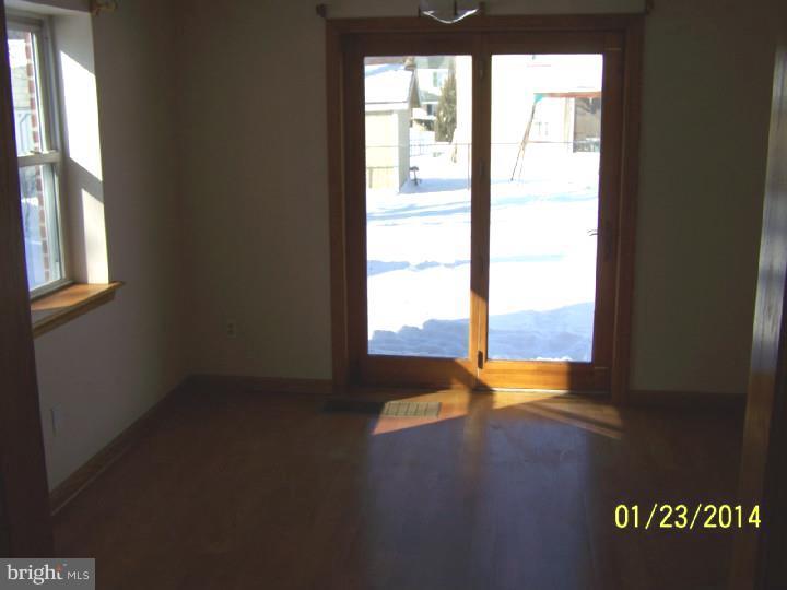 568 Holmes Road Morton, PA 19070 - Photo 7 of 20 Kitchen