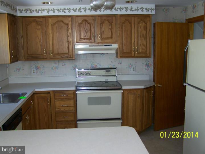 568 Holmes Road Morton, PA 19070 - Photo 8 of 20 Dining Room