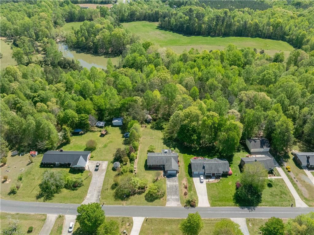 409 Sherman Drive Lexington, NC 27295 - Photo 28 of 30