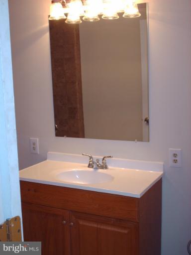 5005 Addison Road Capitol Heights, MD 20743 - Photo 13 of 23 Bath