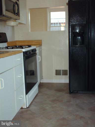 5005 Addison Road Capitol Heights, MD 20743 - Photo 14 of 23 Kitchen